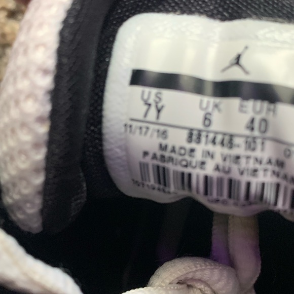 Jordan’s - Picture 5 of 5